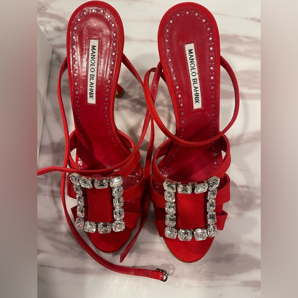 Manolo Blahnik Ticuna strappy sandals size 40/10 Brand New with tags, tag marks